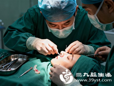 术后15-30天（恢复期）：逐步延长侧睡时间