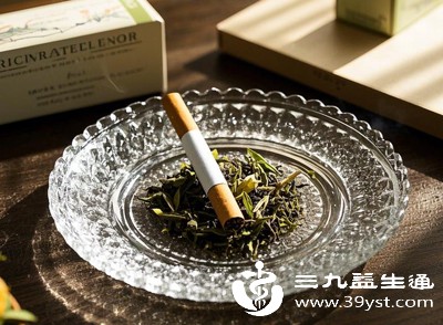二手烟中的有害物质可能引起子宫收缩,增加流产的风险 二手烟中的有害物质可能引起子宫收缩,增加流产的风险