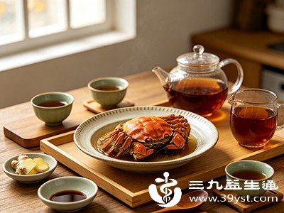 浓茶中同样含有鞣酸，与螃蟹同食可能影响蛋白质吸收，还可能刺激胃肠道