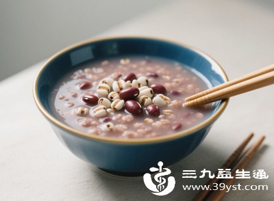 红豆薏米只是减肥的辅助食物，不能替代正餐或单一依赖它减重
