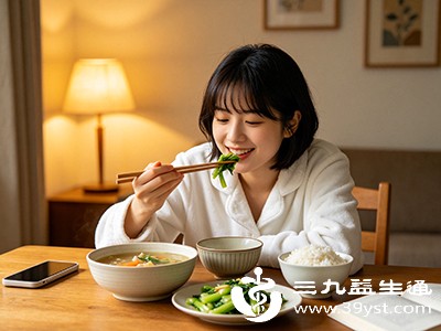 按“蔬菜→蛋白质→主食”的顺序进食，餐后血糖峰值可降低30%以上