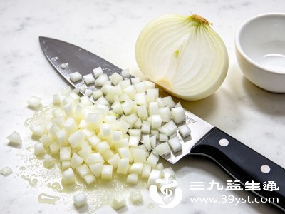 切洋葱总流泪 6个科学小窍门 不伤眼不呛鼻做饭更省心
