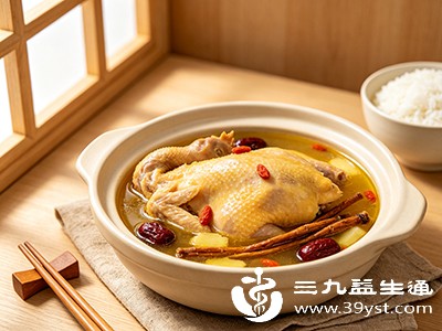 大量食用猪蹄汤、鸡汤等油腻食物,会加重肠胃负担,引起消化不良 大量食用猪蹄汤、鸡汤等油腻食物,会加重肠胃负担,引起消化不良