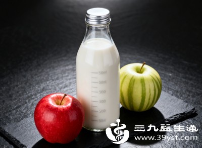 苹果中的维生素C不会破坏牛奶中的蛋白质,牛奶中的钙也不会影响苹果中维生素的吸收 苹果中的维生素C不会破坏牛奶中的蛋白质,牛奶中的钙也不会影响苹果中维生素的吸收