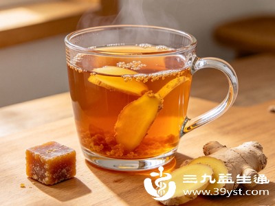 红糖生姜水经期适量饮用，可有效缓解经期水肿、身体发沉、困倦乏力的状态，让身体更加轻盈舒展