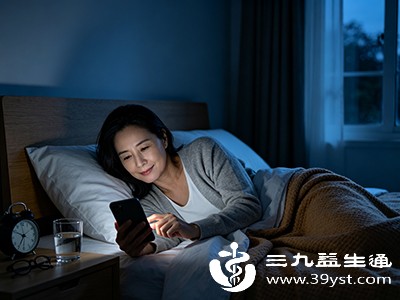 长时间使用电子设备、阅读或熬夜,会导致睫状肌持续紧张,引发眼睛干涩、酸胀疼痛 长时间使用电子设备、阅读或熬夜,会导致睫状肌持续紧张,引发眼睛干涩、酸胀疼痛