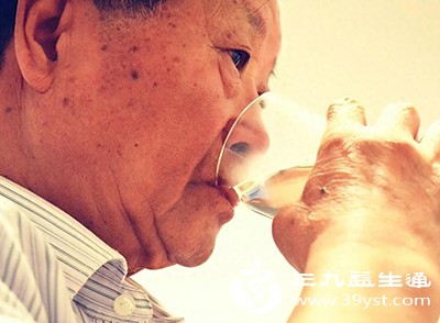 老年人（器官功能退化）
