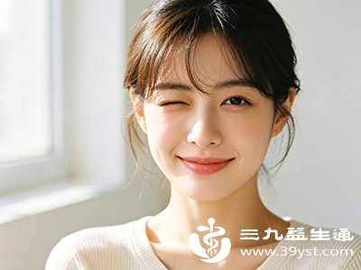 用力眨眼 用力眨眼