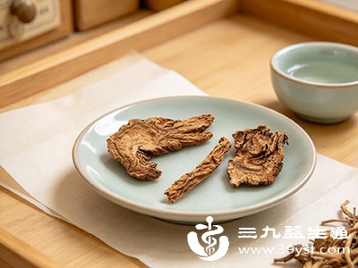日常使用木香需控制用量,作为食材添加每次以1-3克为宜 日常使用木香需控制用量,作为食材添加每次以1-3克为宜