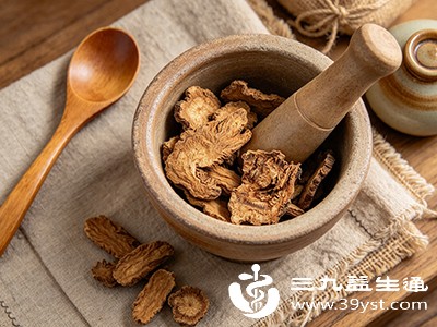 木香性温,辛散力较强,阴虚火旺者常表现为口干舌燥、手足心热、盗汗、舌红少苔 木香性温,辛散力较强,阴虚火旺者常表现为口干舌燥、手足心热、盗汗、舌红少苔