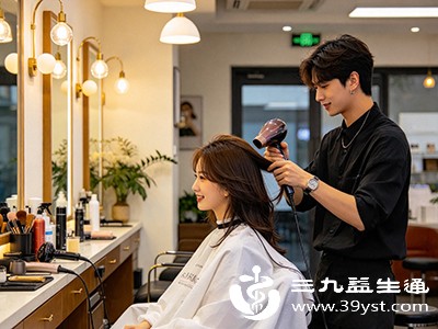 理发店吹干的方式不同 理发店吹干的方式不同
