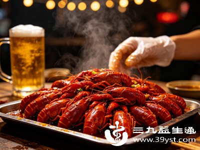 妈妈食用小龙虾后24-48小时内,要密切观察宝宝是否出现呕吐、腹泻、腹胀、皮肤红疹、哭闹不止、精神萎靡等异常情况 妈妈食用小龙虾后24-48小时内,要密切观察宝宝是否出现呕吐、腹泻、腹胀、皮肤红疹、哭闹不止、精神萎靡等异常情况