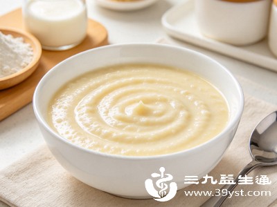 加入米粉后,不要快速乱晃、不要大力摇晃,容易产生大量气泡,宝宝喝完容易吐奶、胀气 加入米粉后,不要快速乱晃、不要大力摇晃,容易产生大量气泡,宝宝喝完容易吐奶、胀气