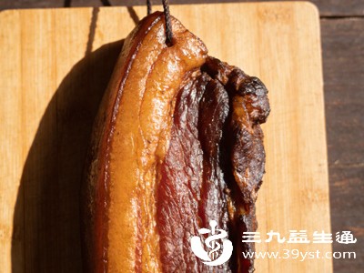 常见的火腿肠、培根、腊肉、腊肠、鱼罐头等,减肥期间应尽量不吃 常见的火腿肠、培根、腊肉、腊肠、鱼罐头等,减肥期间应尽量不吃
