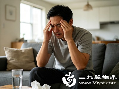 积食会让肠胃一直处于“工作状态”，身体为了消化食物，会消耗更多能量，导致人出现精神不济、乏力、头晕等症状，白天注意力难以集中，工作或学习效率下降