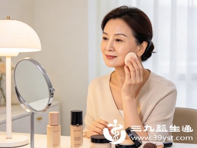 熬夜/吃辣后皮肤红痒 皮肤科医生私藏的“急救方案” 看完直接用