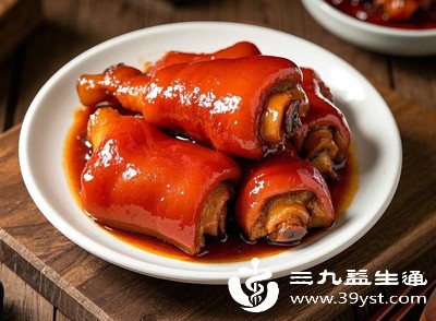 烹饪以清淡为主，蒸、煮、快炒能保留营养，少做油炸、红烧，减少油脂和盐分摄入
