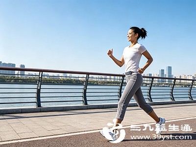 时间上,可以从每次20到30分钟开始,每周累计150分钟左右 时间上,可以从每次20到30分钟开始,每周累计150分钟左右