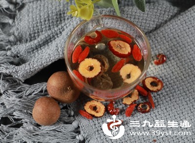 桂圆红枣茶、黑芝麻糊、红枣小米粥都比较适合日常食用。糖尿病患者需控制桂圆、红枣用量 桂圆红枣茶、黑芝麻糊、红枣小米粥都比较适合日常食用。糖尿病患者需控制桂圆、红枣用量