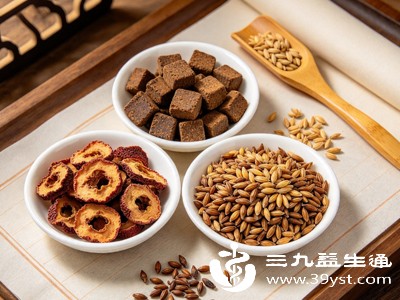 当出现轻微的胃痛、反酸、便秘或腹泻等胃肠不适症状，且排除了严重疾病因素后，可以使用焦三仙进行辅助调理