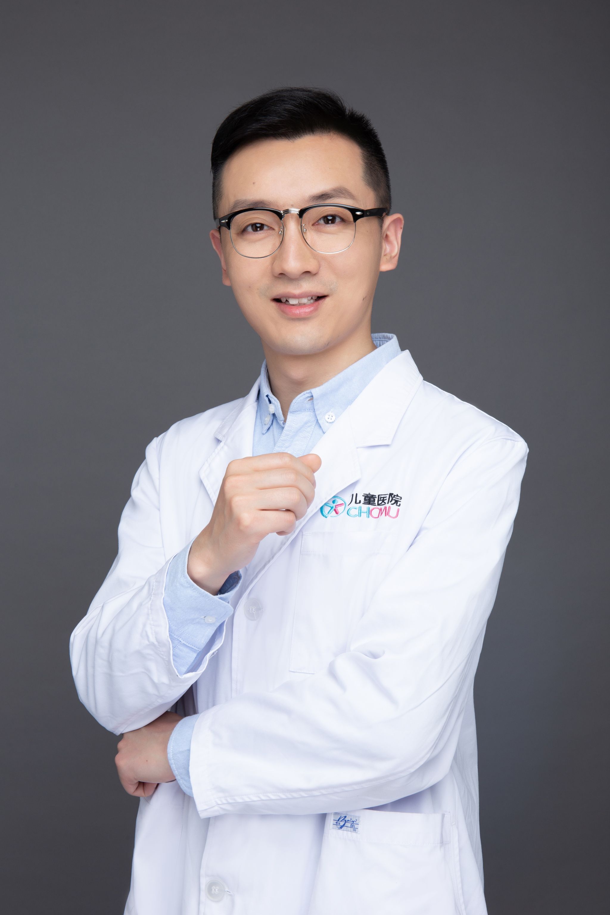 孔粼