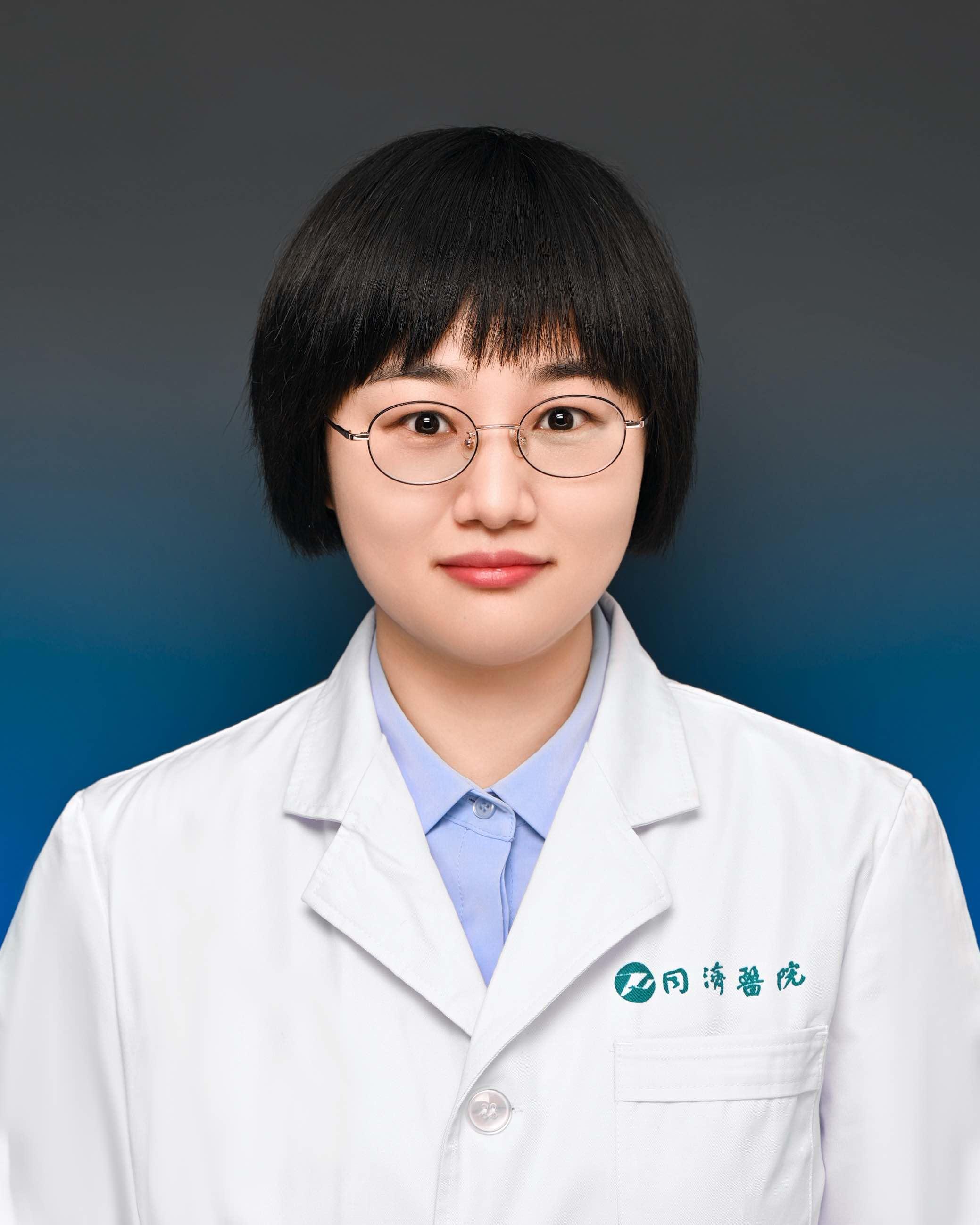 張偲