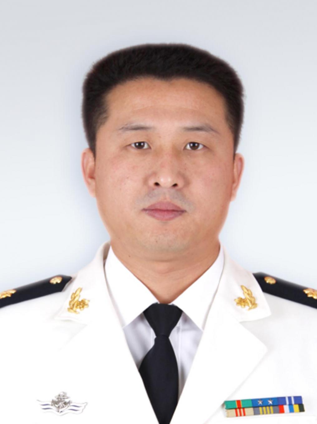 腰向穎
