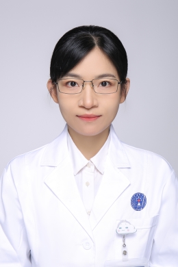 李励