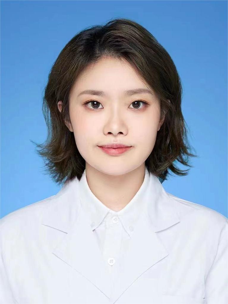 彭譯萱