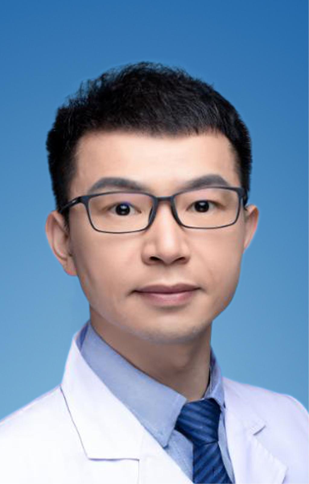 鐔云輝
