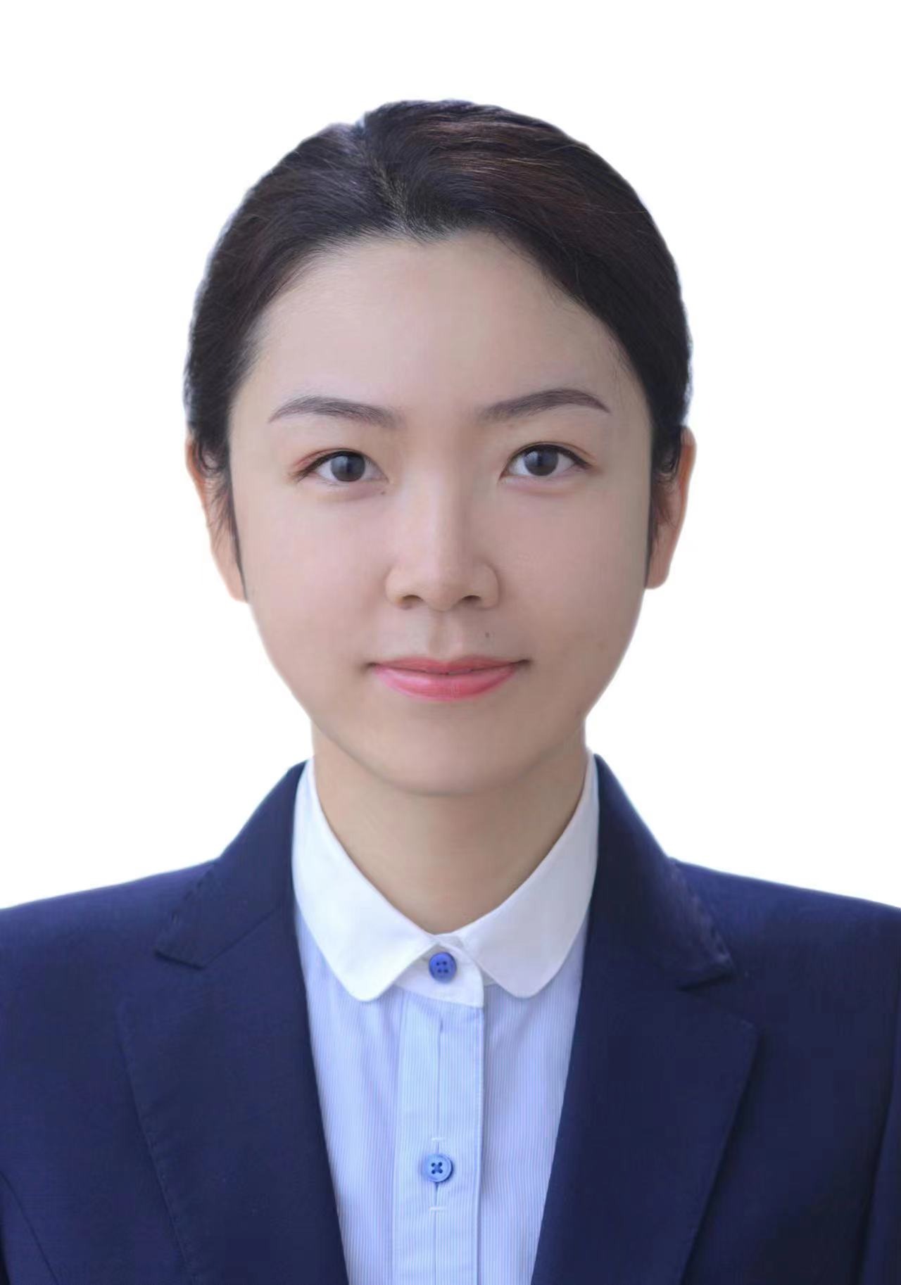 何奕昕