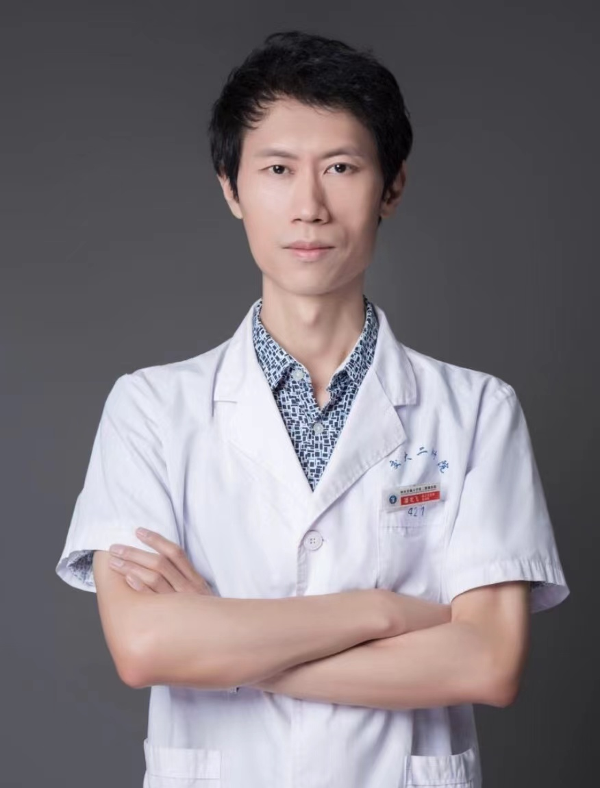潘龍飛