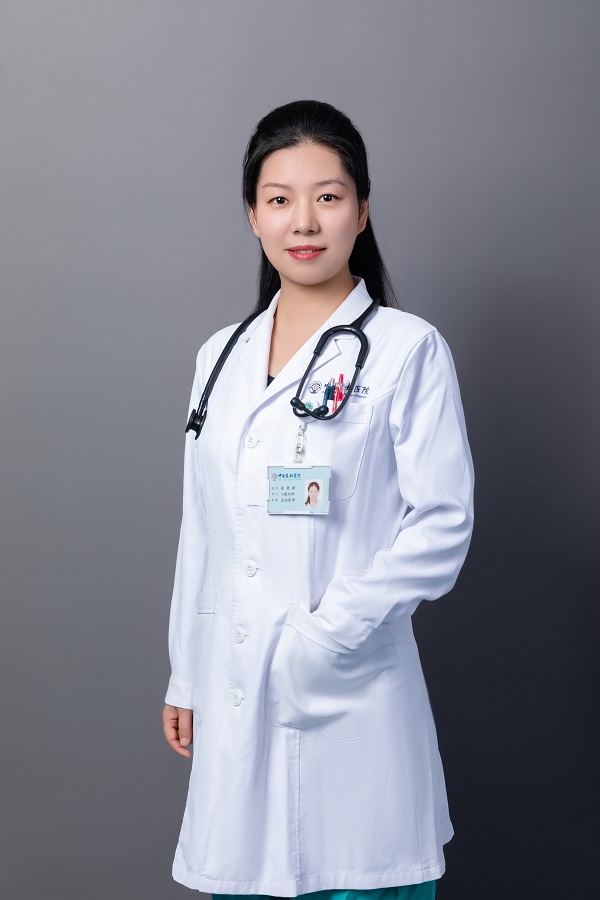 張?bào)捩?>
                                    </div>
                                    <div   id=