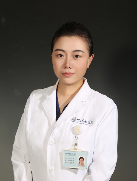 李小璇