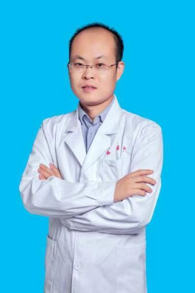 董亚东