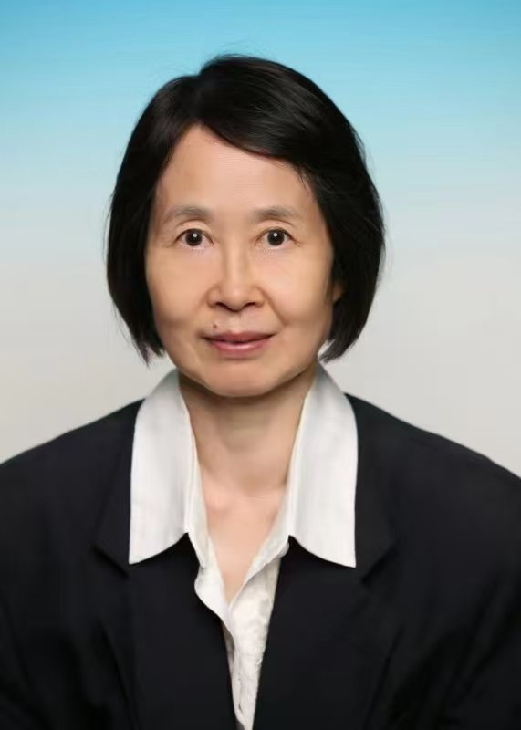 潘芳