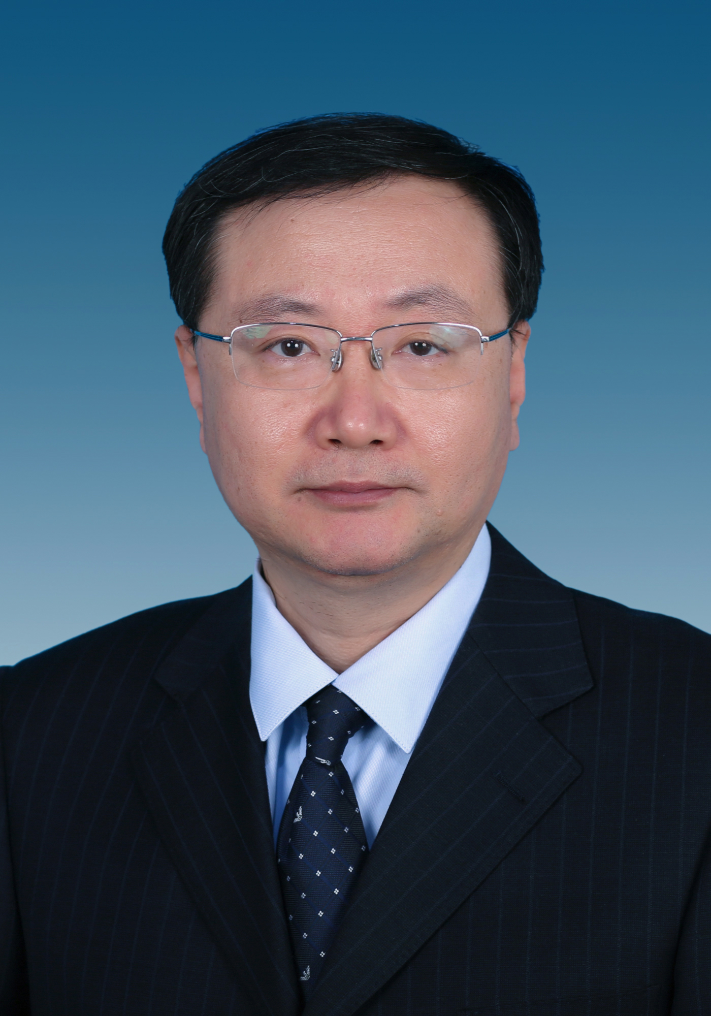 张立强
