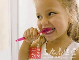 宝宝吃奶时间多长为正确的 1429354I0-3.jpg