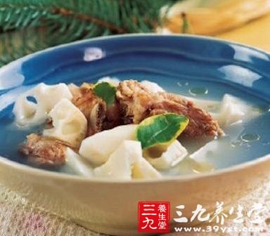 莲藕排骨汤怎样才不黑 1K1062016-12.jpg