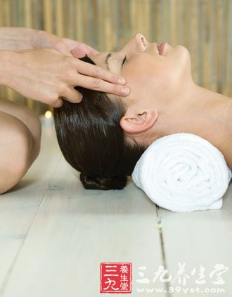 脑保健的拍打按摩法(2)