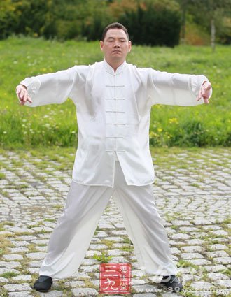 气功保健按摩 吐纳调气可养生