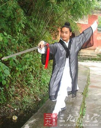 反手握剑,握剑,握剑手势_大山谷图库