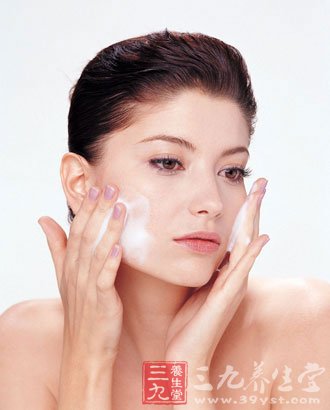 如何正确护肤才能抗衰老 64-13112012522I56.jpg