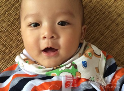 小孩子发烧怎么办 小孩子发烧就吃这些食物 小孩子发烧怎么办 小孩子发烧就吃这些食物